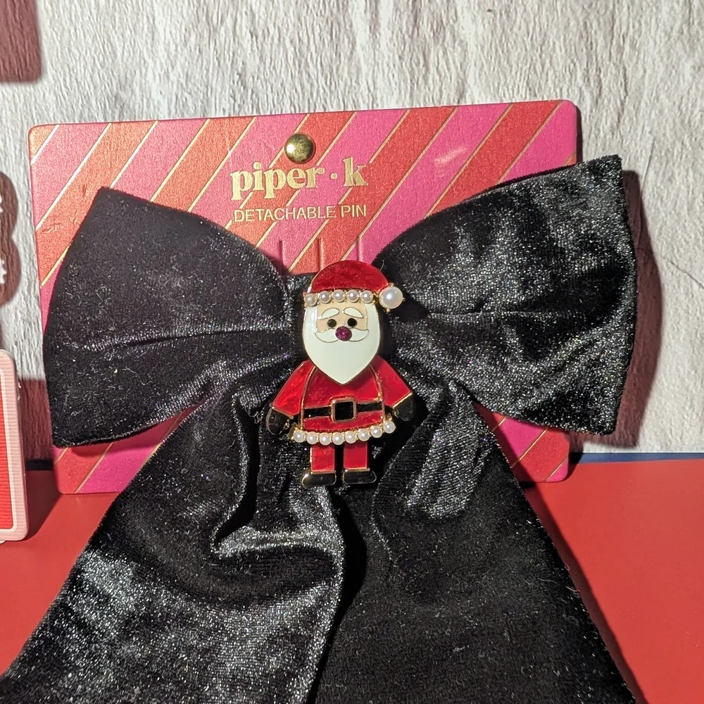Piper K Hair Clips and Santa Bow Set ***NWT***. Santa Clip Is Removable